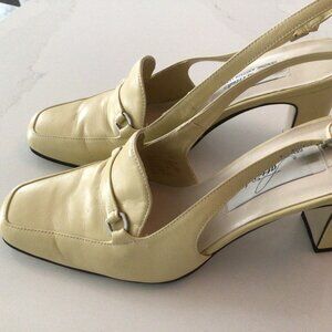 Pretty Slingback Heels in Great Condition!